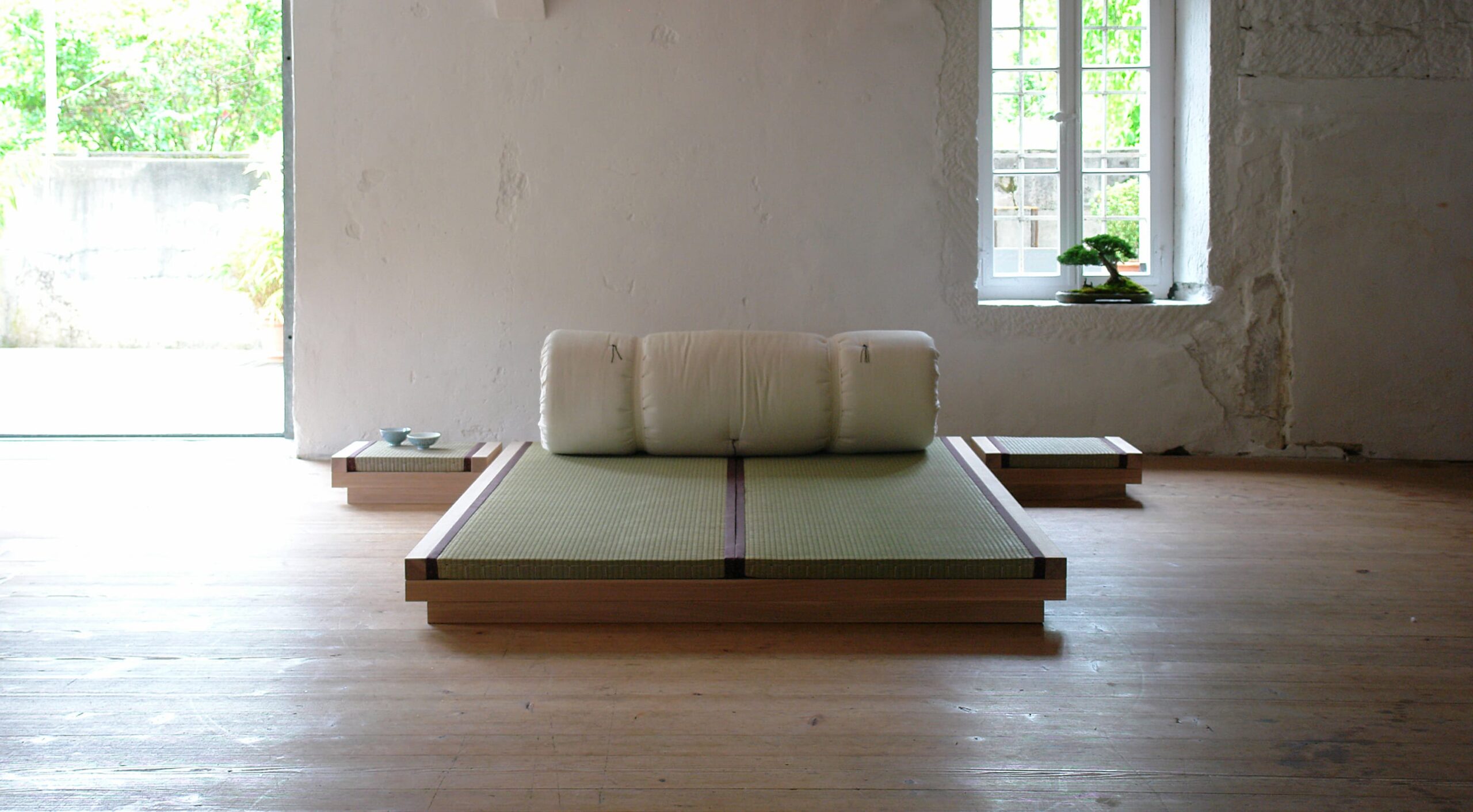 FUTON-TATAMI - <p><strong>Haiku</strong></p>
